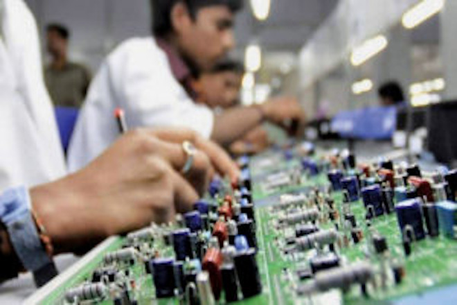 CRISIL SME Tracker Predicts Domestic Electronics Sector to Grow 12-17% in FY22