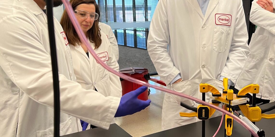 Henkel_demonstration