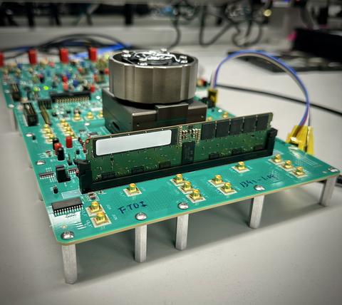 DDR5_MRDIMM_12p8_Gen2_Board_Cln