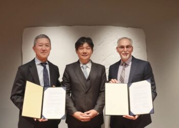 From l-r: Sumihiro Takashima (Executive Officer, Director of Marketing Headquarters at ROHM), Dr. Kazuhide Ino (Member of the Board, Managing Executive Officer, in charge of Power Devices Business at ROHM), Steve Ghanayem (President, US Operations, Head of Global Sales at Tata Electronics)