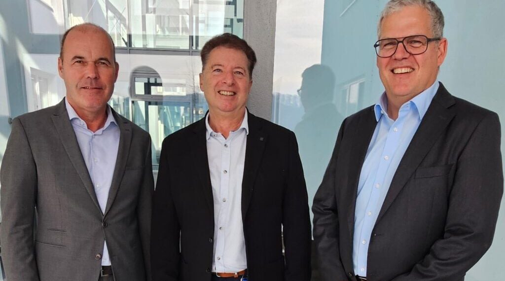 Andreas Wemmer, Director Sales EMEA at GigaDevice; and Jürgen Rohland, Managing Director of SEMITRON W. Röck GmbH