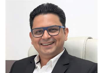 Solitaire Launches 4K AI Interactive Displays for Smart Classrooms