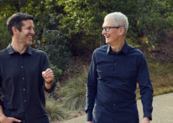 Tim Cook, John Trenus