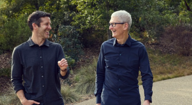 Tim Cook, John Trenus