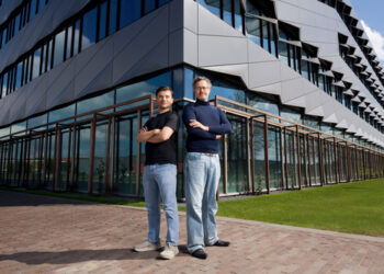 QuantWare co-founders Matthijs Rijlaarsdam (CEO) and Alessandro Bruno (CTO)