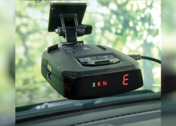 Cobra Launches RAD 390 Affordable Radar Detector for Everyday Drivers