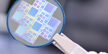 Great Sky's SOEN (superconducting optoelectronic network) wafer
